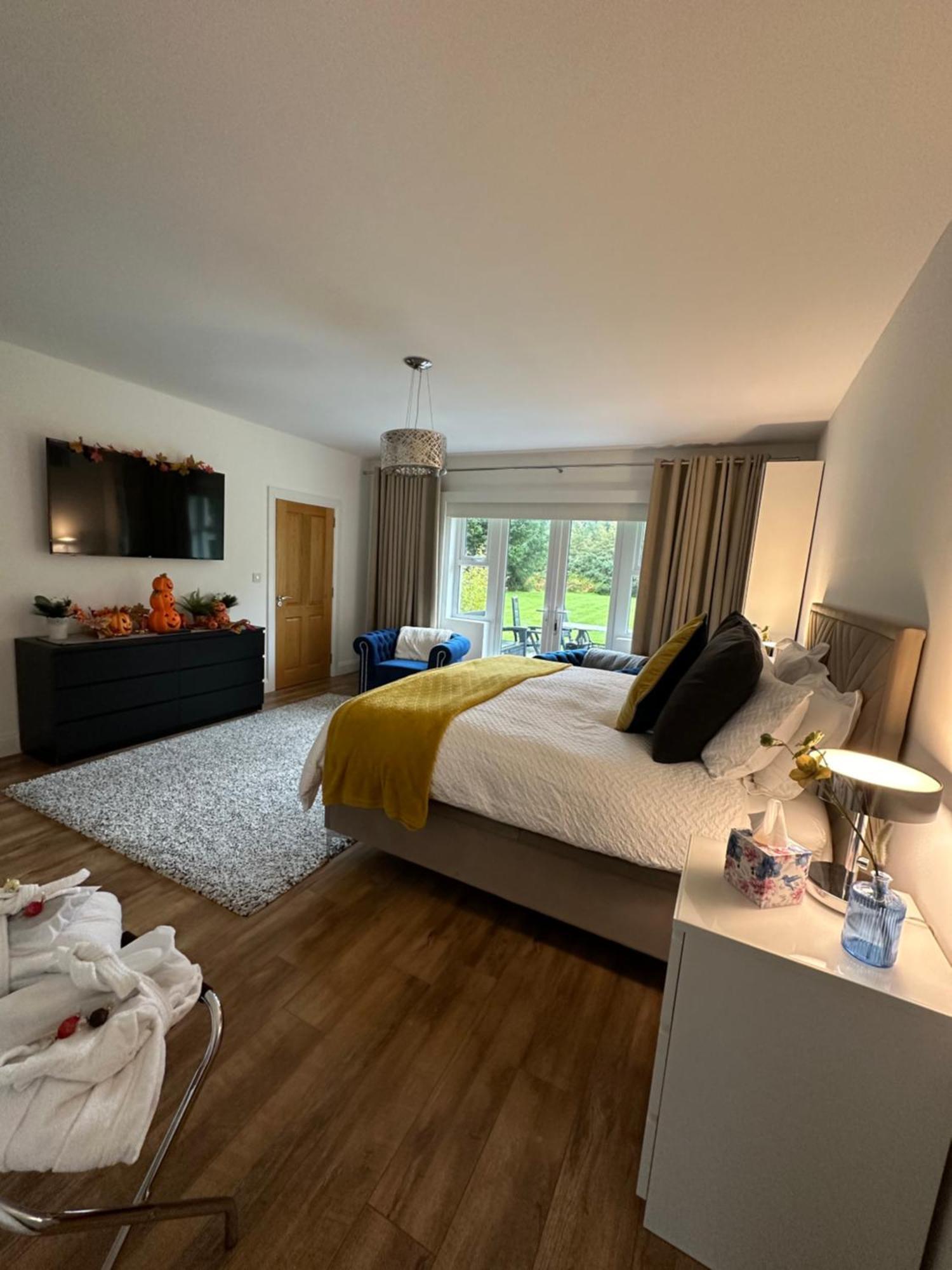 Forest Path Luxury Studio Apartment With Large Bedroom Bathroom And Sauna Sleeps Up To 4 Ballynahinch Екстериор снимка