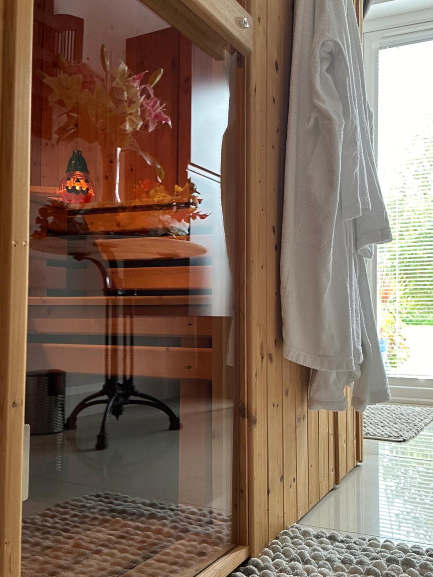 Forest Path Luxury Studio Apartment With Large Bedroom Bathroom And Sauna Sleeps Up To 4 Ballynahinch Екстериор снимка